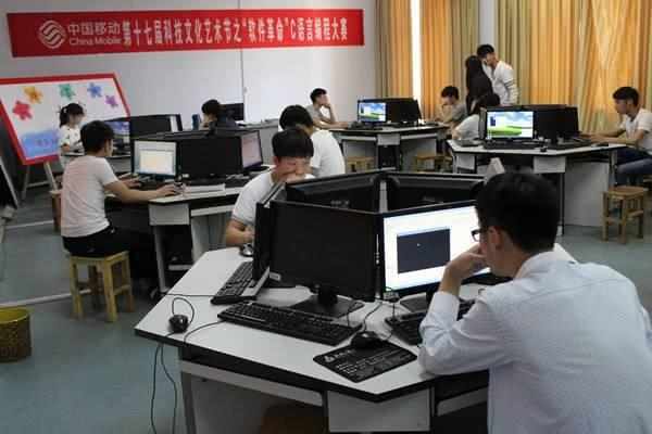 大學(xué)“單身率”最高的4個專業(yè) 男女比例失調(diào)，校園愛情去哪兒了？